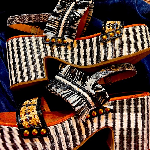 Platform Coach Sandals! - Picture 1 of 2
